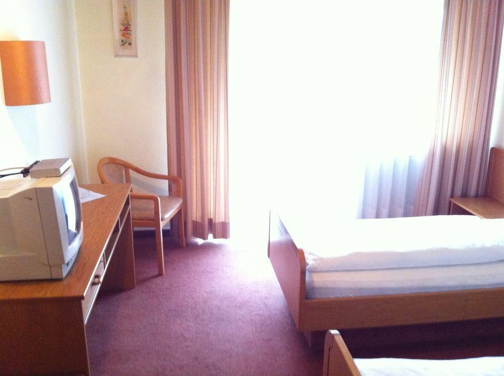 Hotel Bacchusstube Garni Goldbach  Exterior foto